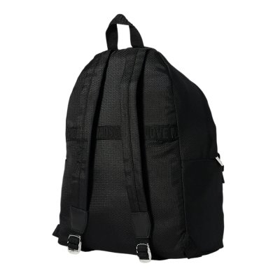 THE TRAVEL BACKPACK